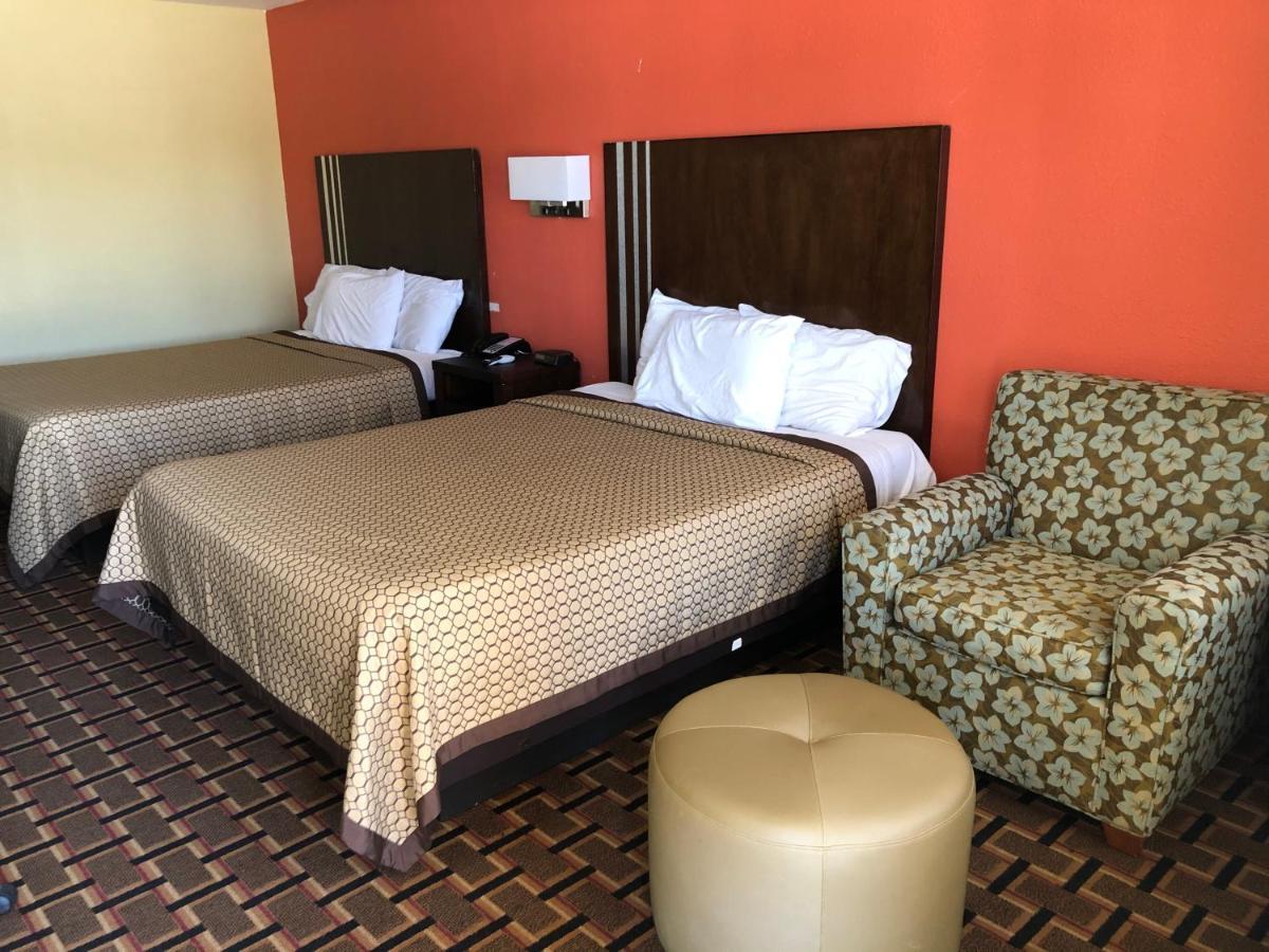 La Grange Executive Inn And Suites Zewnętrze zdjęcie