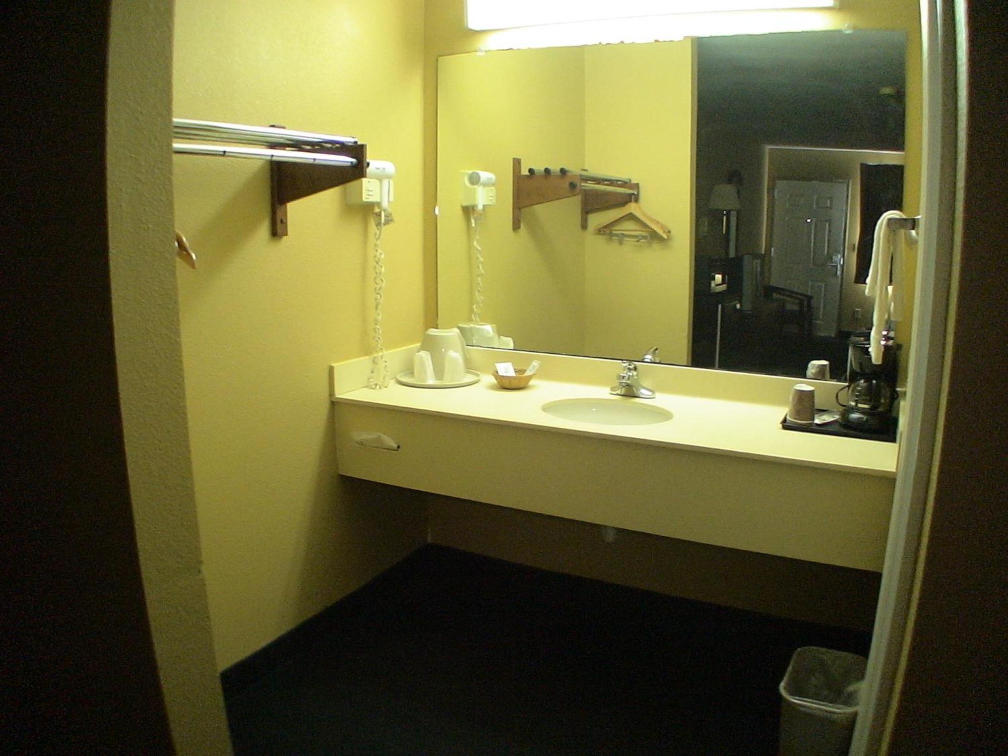La Grange Executive Inn And Suites Zewnętrze zdjęcie